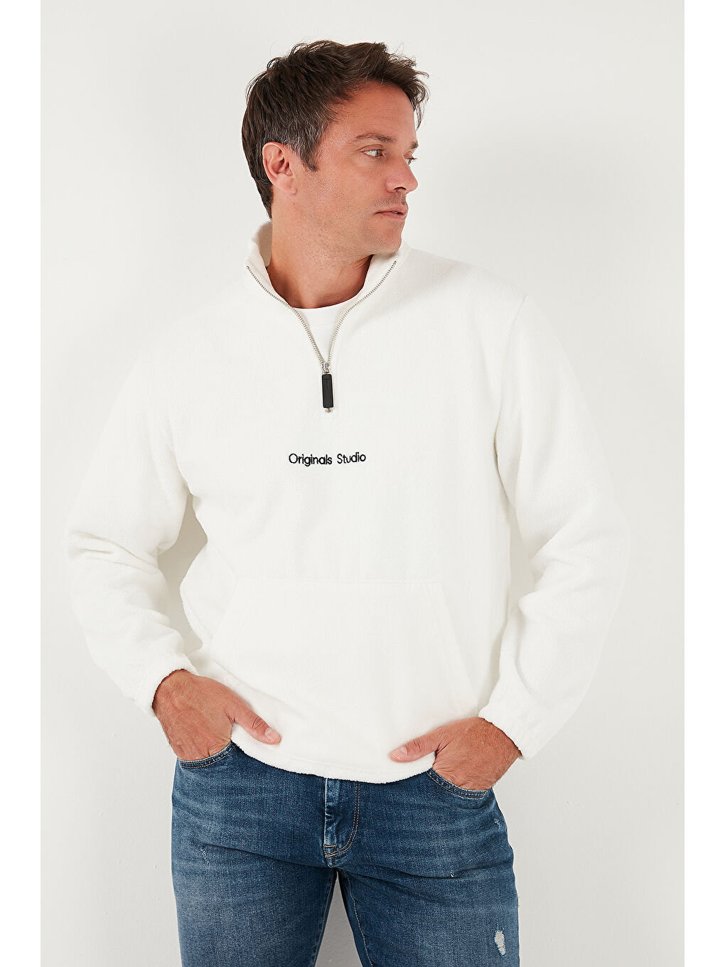 Ekru Regular Fit Yarım Fermuarlı Dik Yaka Yumuşak Dokulu Sweat 59060661-4