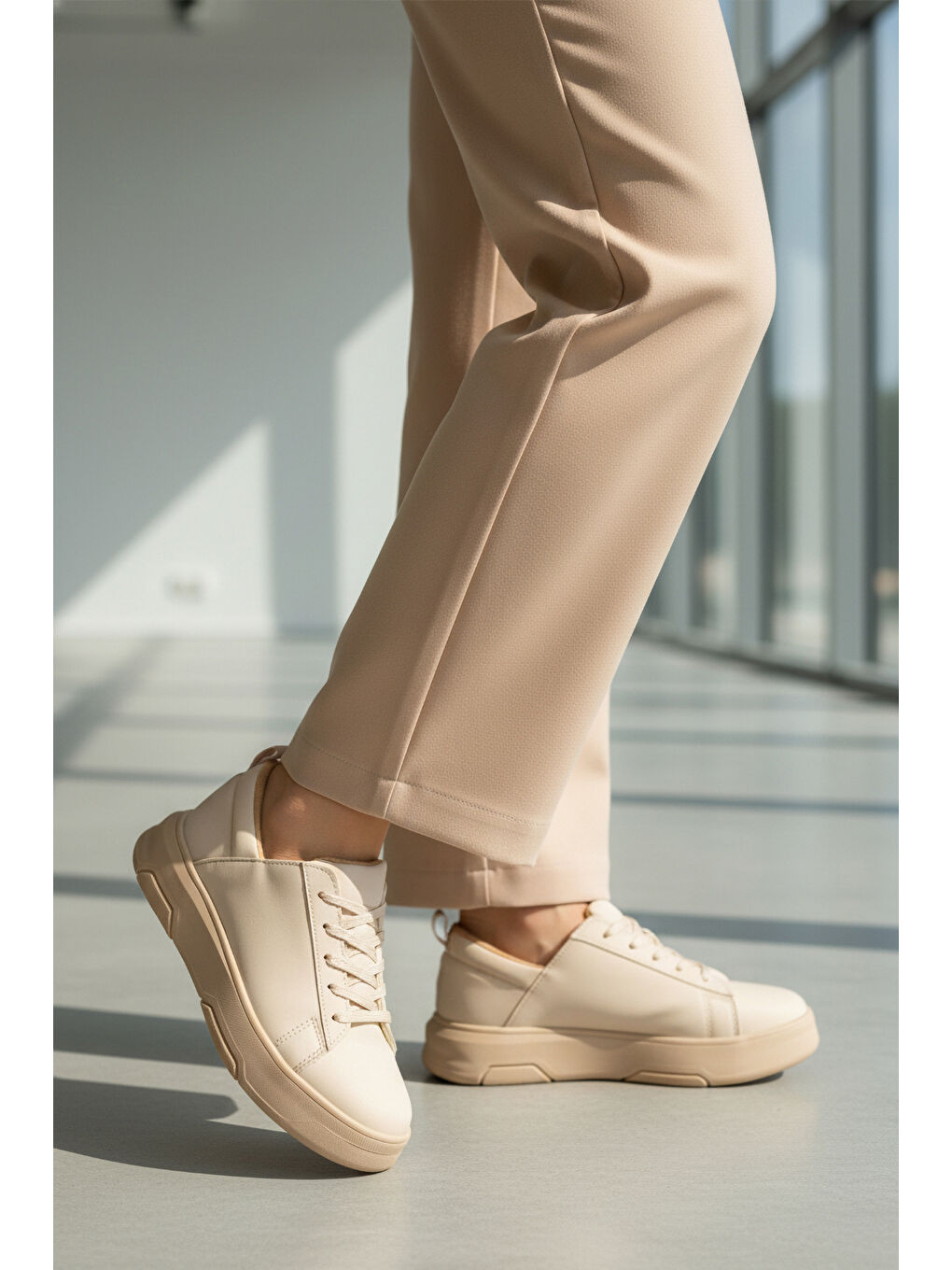 Bej Kalın Taban Bağcıklı Unisex Spor Ayakkabı OZ-03 Z-2