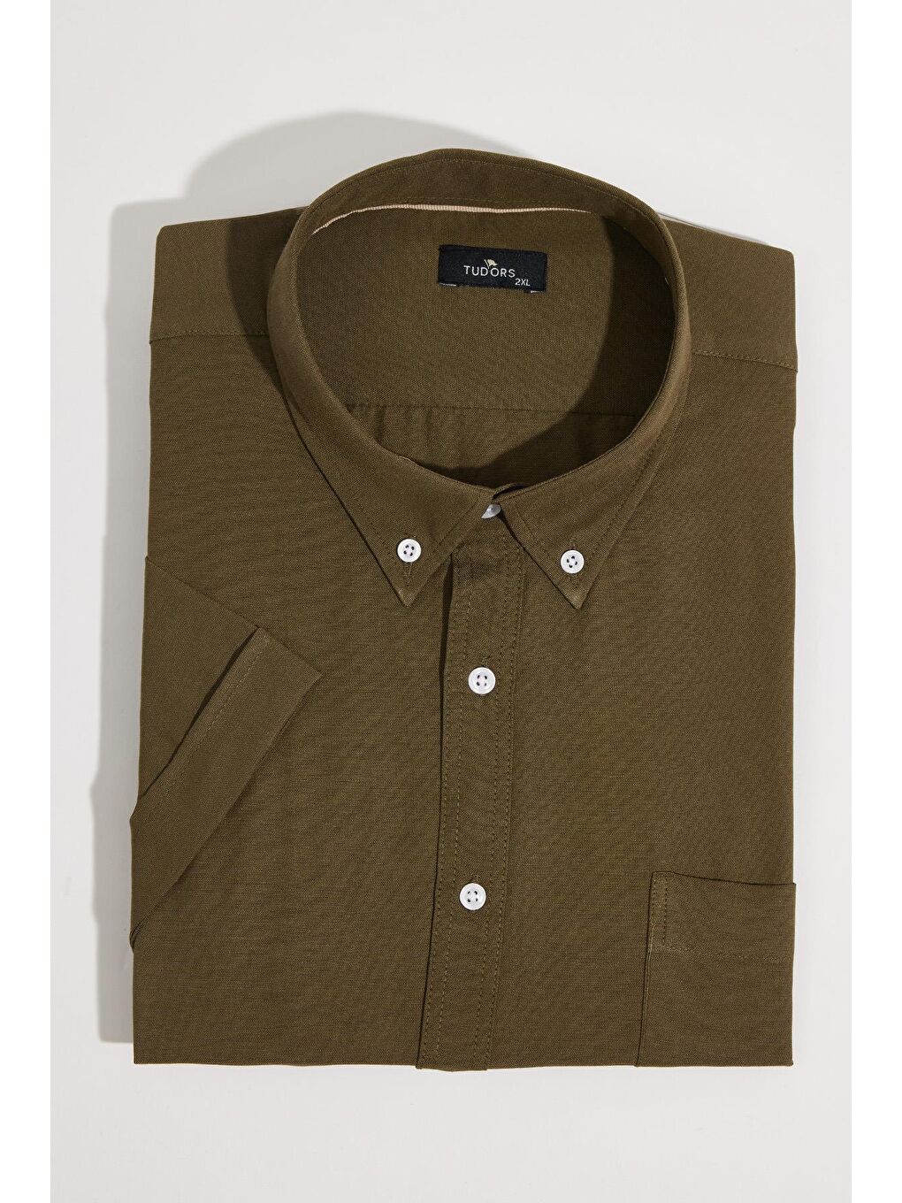 Erkek Büyük Beden Kısa Kol  Yaka Düğmeli Pamuklu Cepli Düz Haki Gömlek