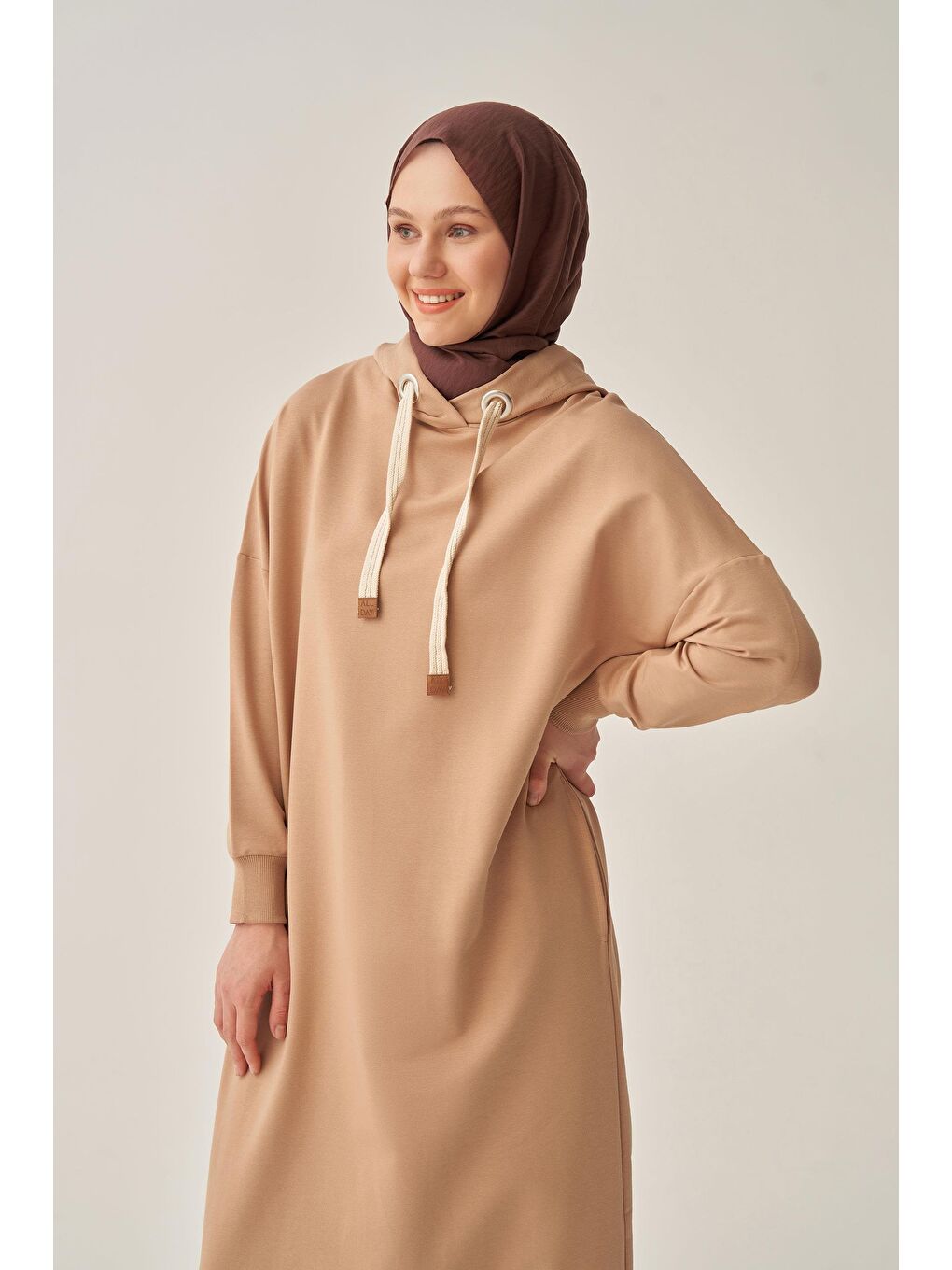 Bej Vizon-Kuşgözlü Kapüşonlu Cepli Sweat Tunik-3