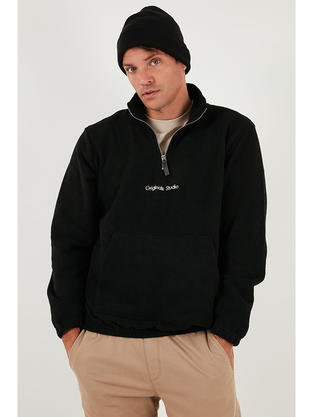 Siyah Regular Fit Yarım Fermuarlı Dik Yaka Yumuşak Dokulu Sweat 59060661