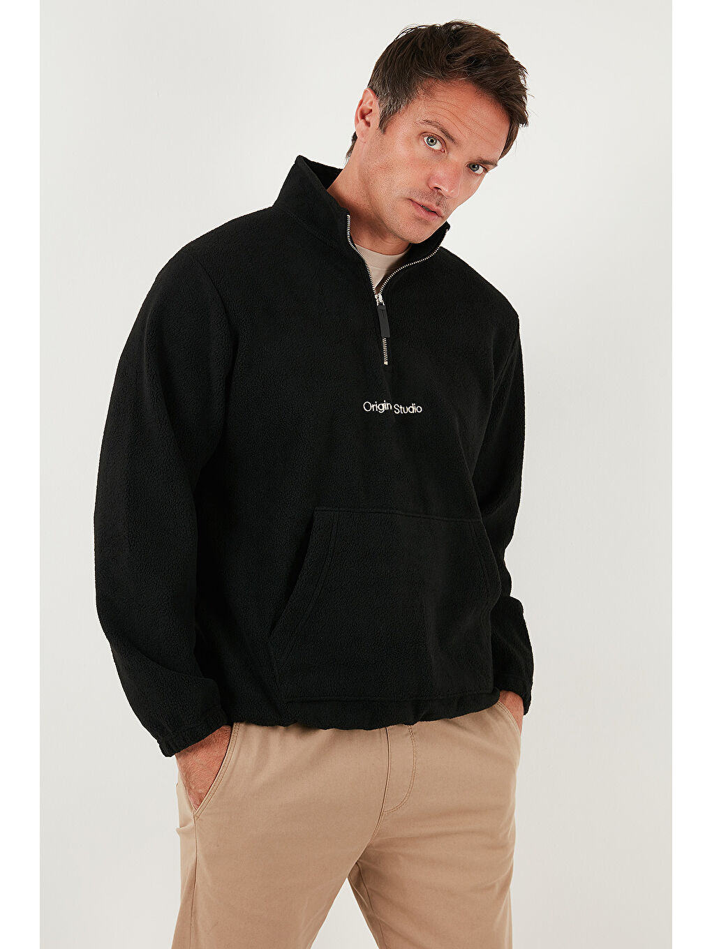 Siyah Regular Fit Yarım Fermuarlı Dik Yaka Yumuşak Dokulu Sweat 59060661-2