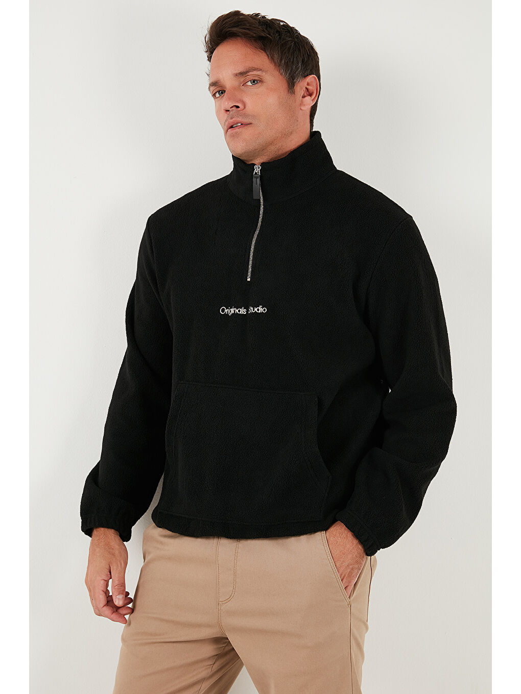 Siyah Regular Fit Yarım Fermuarlı Dik Yaka Yumuşak Dokulu Sweat 59060661-5