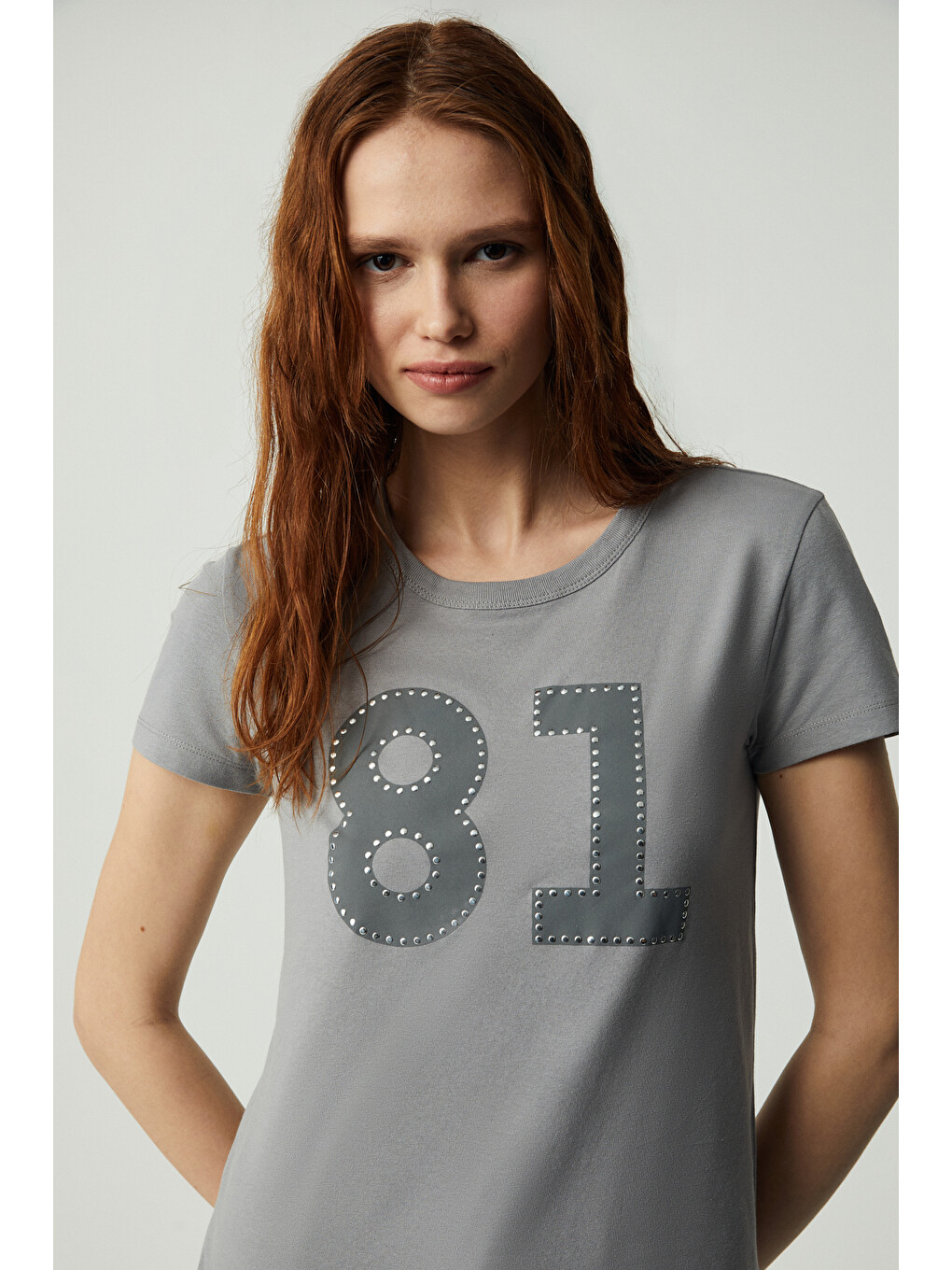 Sınce Kadın Regular Baskılı Taşlı Yuvarlak Yaka Açık Gri T-shirt-3