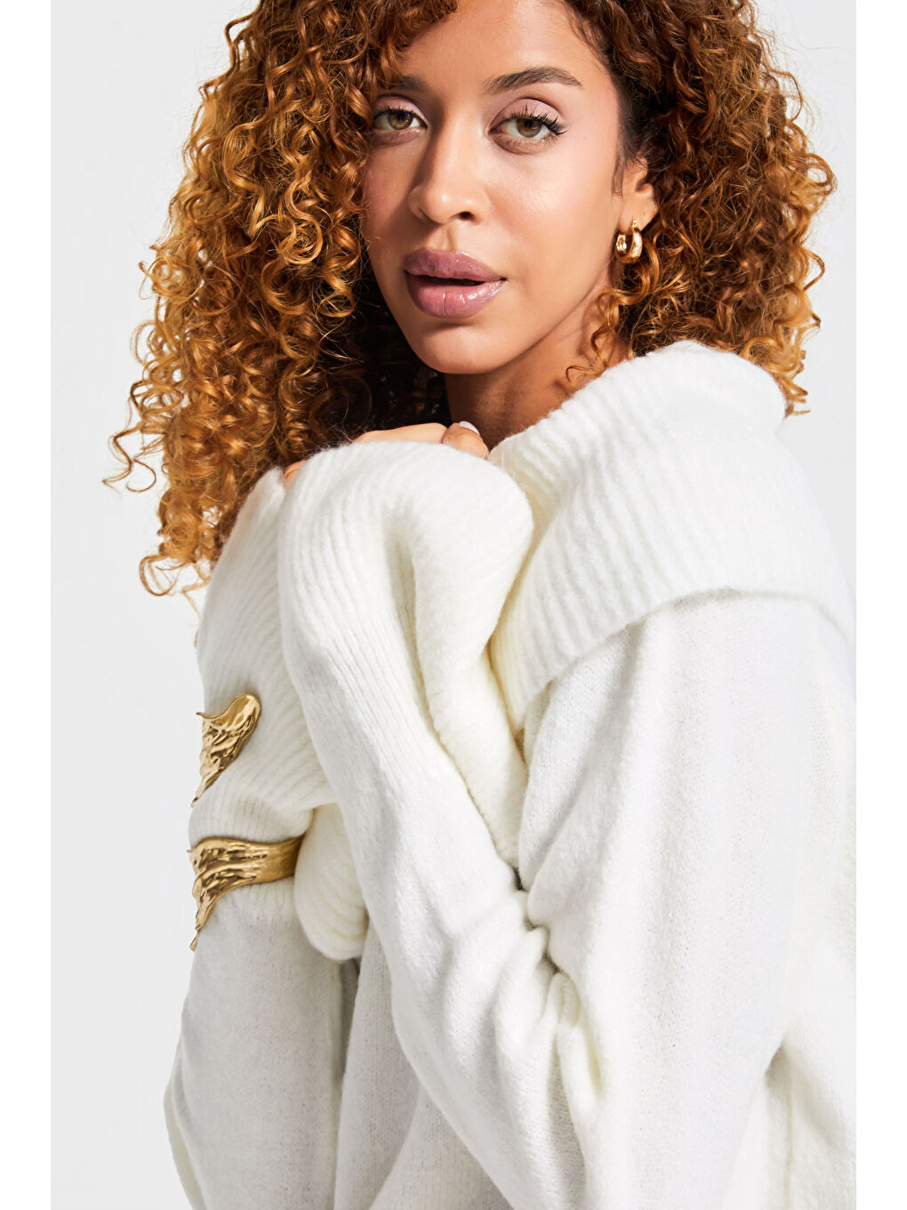 Kadın Kırık Beyaz Renk W5-101 Balıkçı Yaka Oversize Yumuşak Örgü Kazak-3