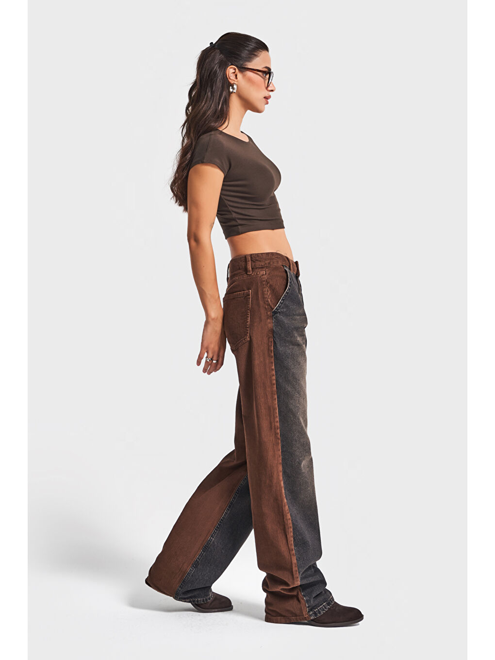 Gri Kadın Füme Kahverengi 2w5-87 Loose Fit Denim Kadife Kumaş Parçalı Tasarım Pantolon-1