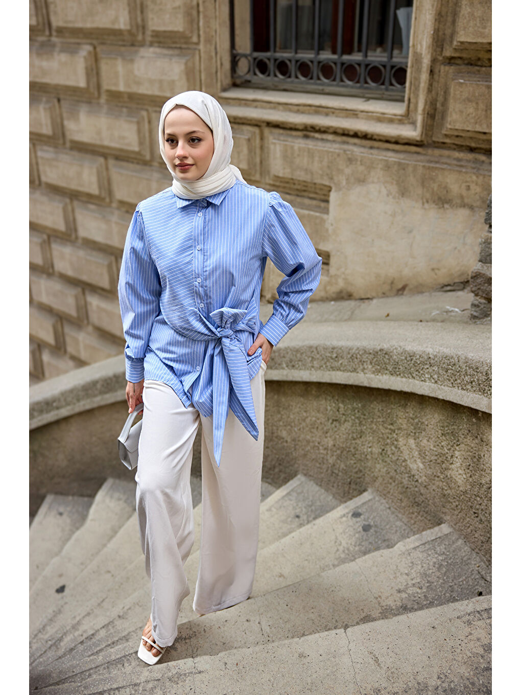 Kadın Yandan Bağlamalı Kalın Çizgili Gömlek Mavi-2