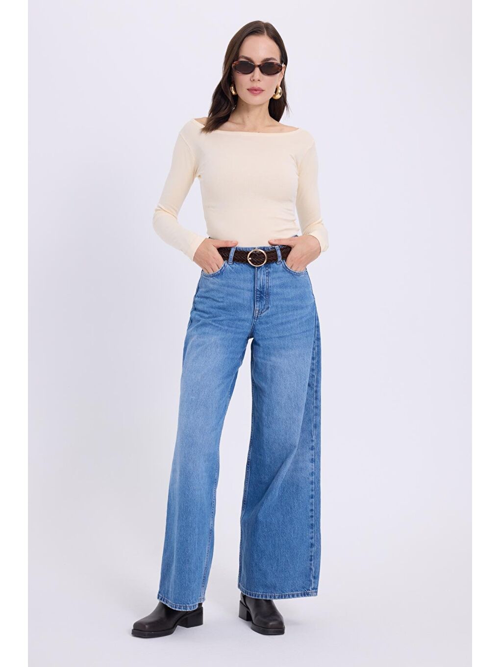 Kadın Slim Fit Dar Kesim Pamuklu Modal Kumaş Uzun Kollu Kayık Yaka Bej Bluz-3