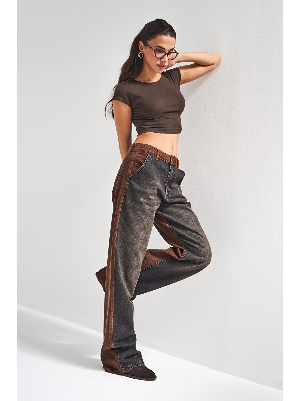 Gri Kadın Füme Kahverengi 2w5-87 Loose Fit Denim Kadife Kumaş Parçalı Tasarım Pantolon-3