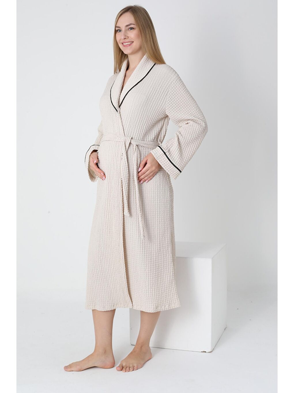 Bej Örgü Kumaş Gömlek Yaka Bel Kuşaklı Sabahlık-1