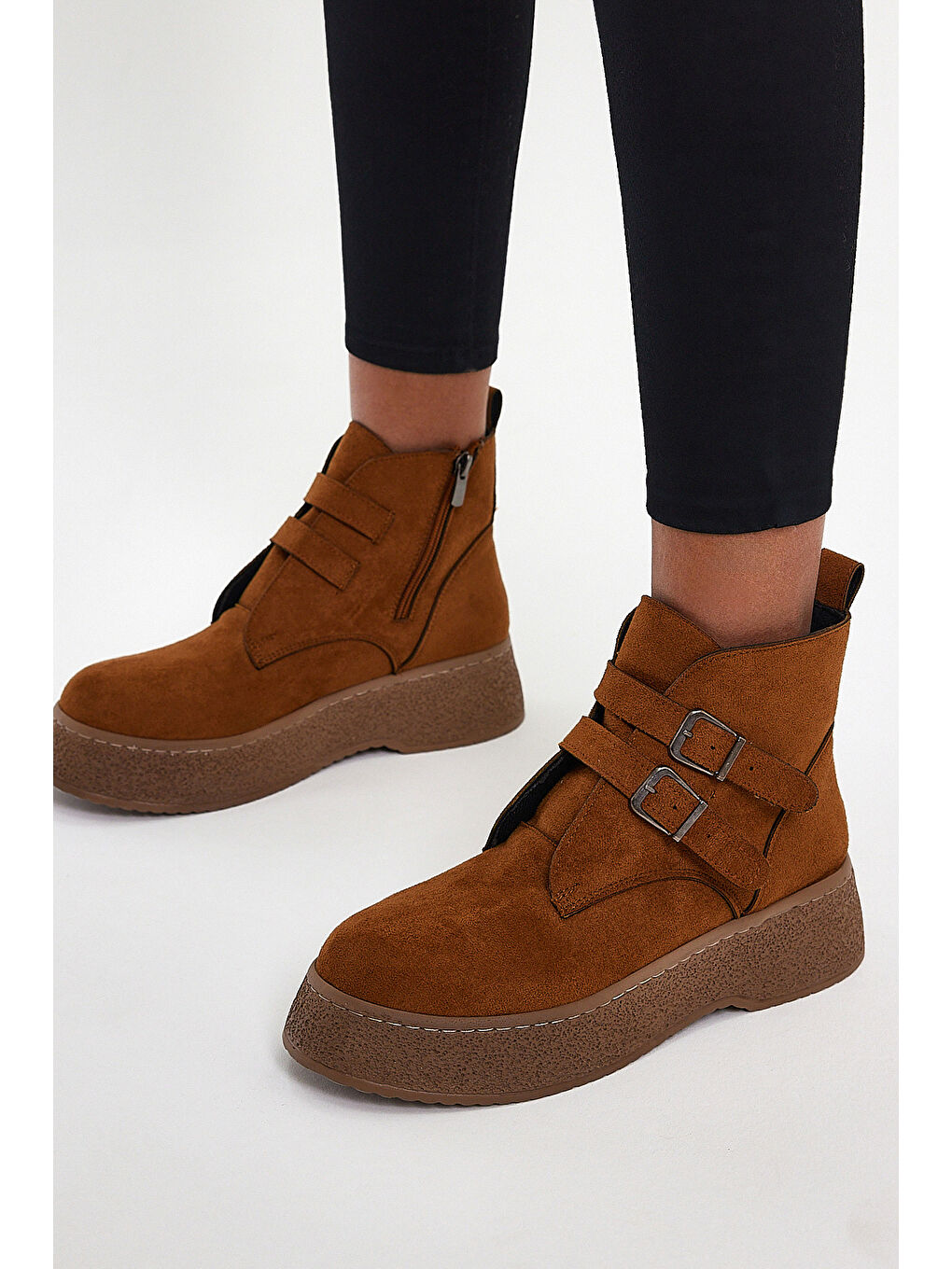 Kahverengi Kadın Taba Süet Rahat Kalıp Yüksek Taban Çift Tokalı Fermuarlı Bot