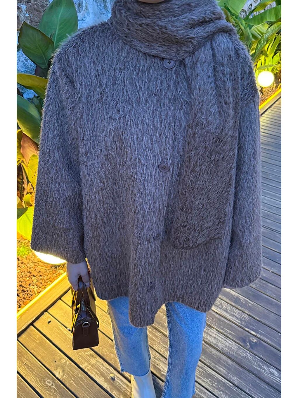 Kahverengi Pelüş Atkılı Mont Sütlü Kahve