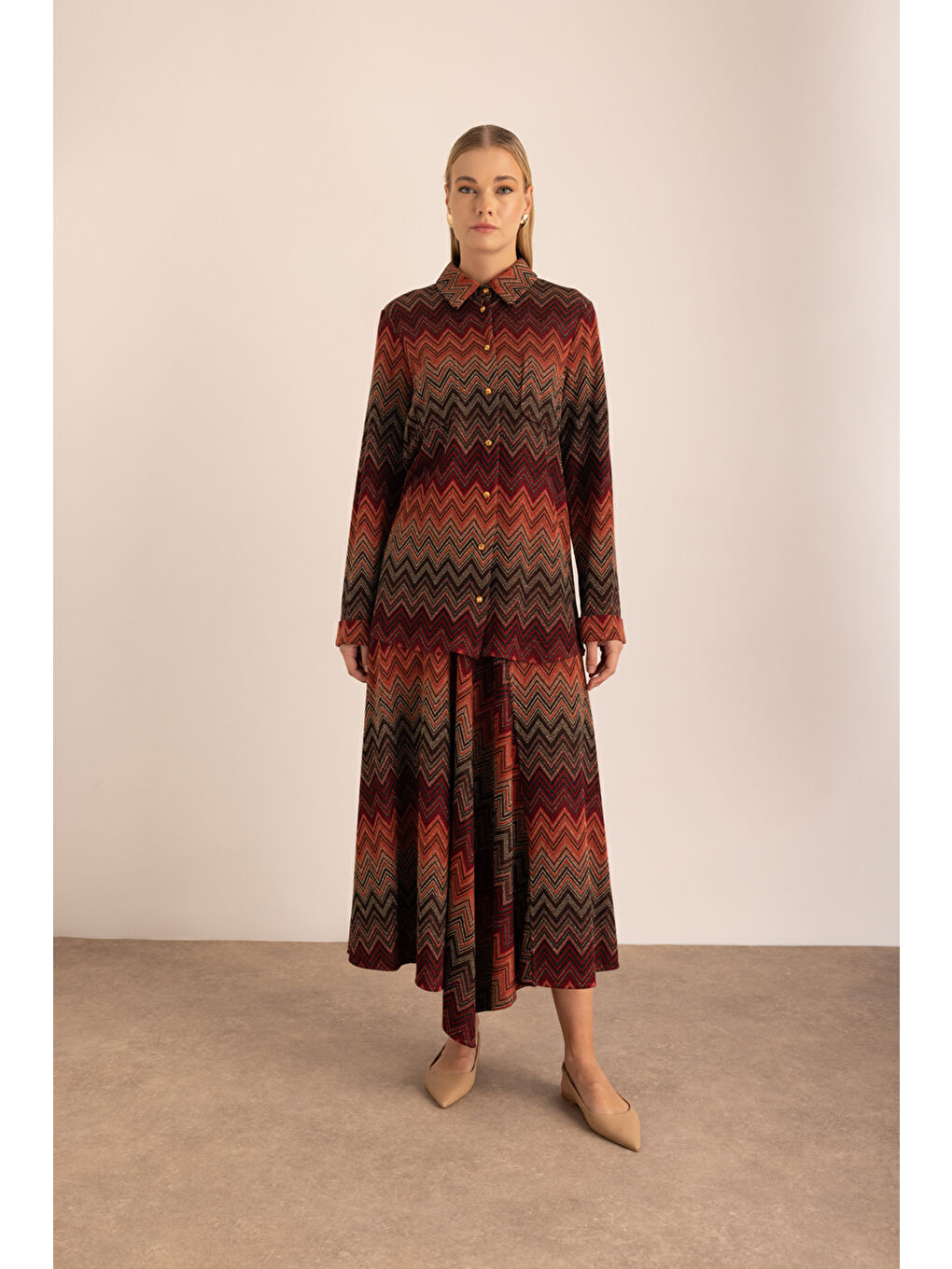 Kahverengi Desenli Simli Verev Kuplu Örme Etek