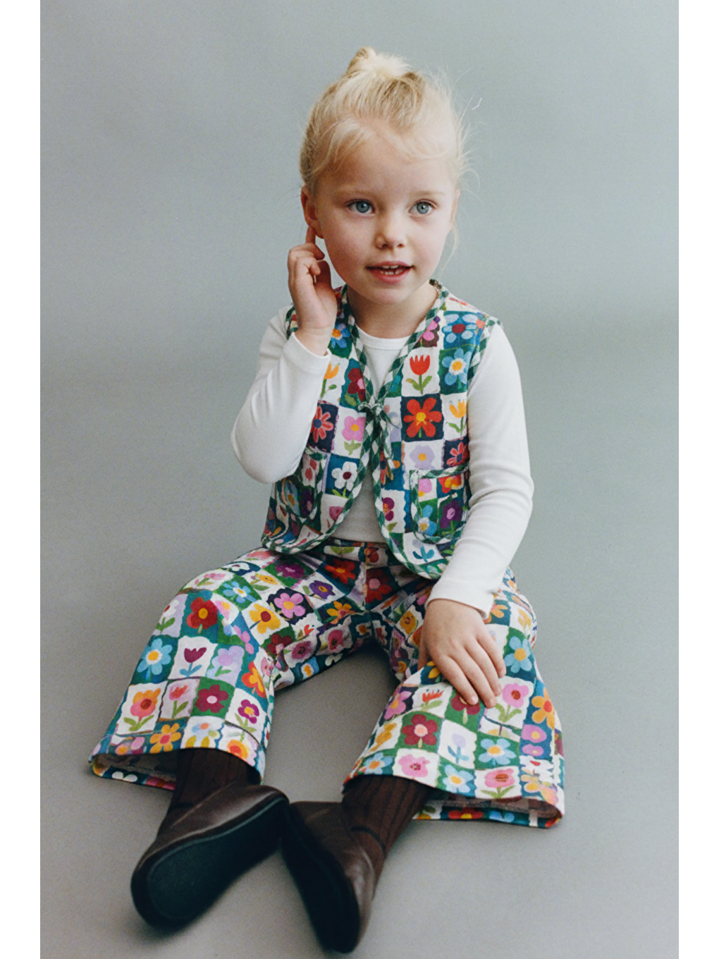 Karışık Kız Çocuk Pamuklu Renkli Çiçek Desenli Yelek & Pantolon Takımı – Modern Tasarım-1