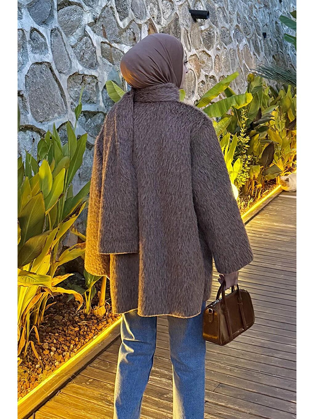 Kahverengi Pelüş Atkılı Mont Sütlü Kahve-3