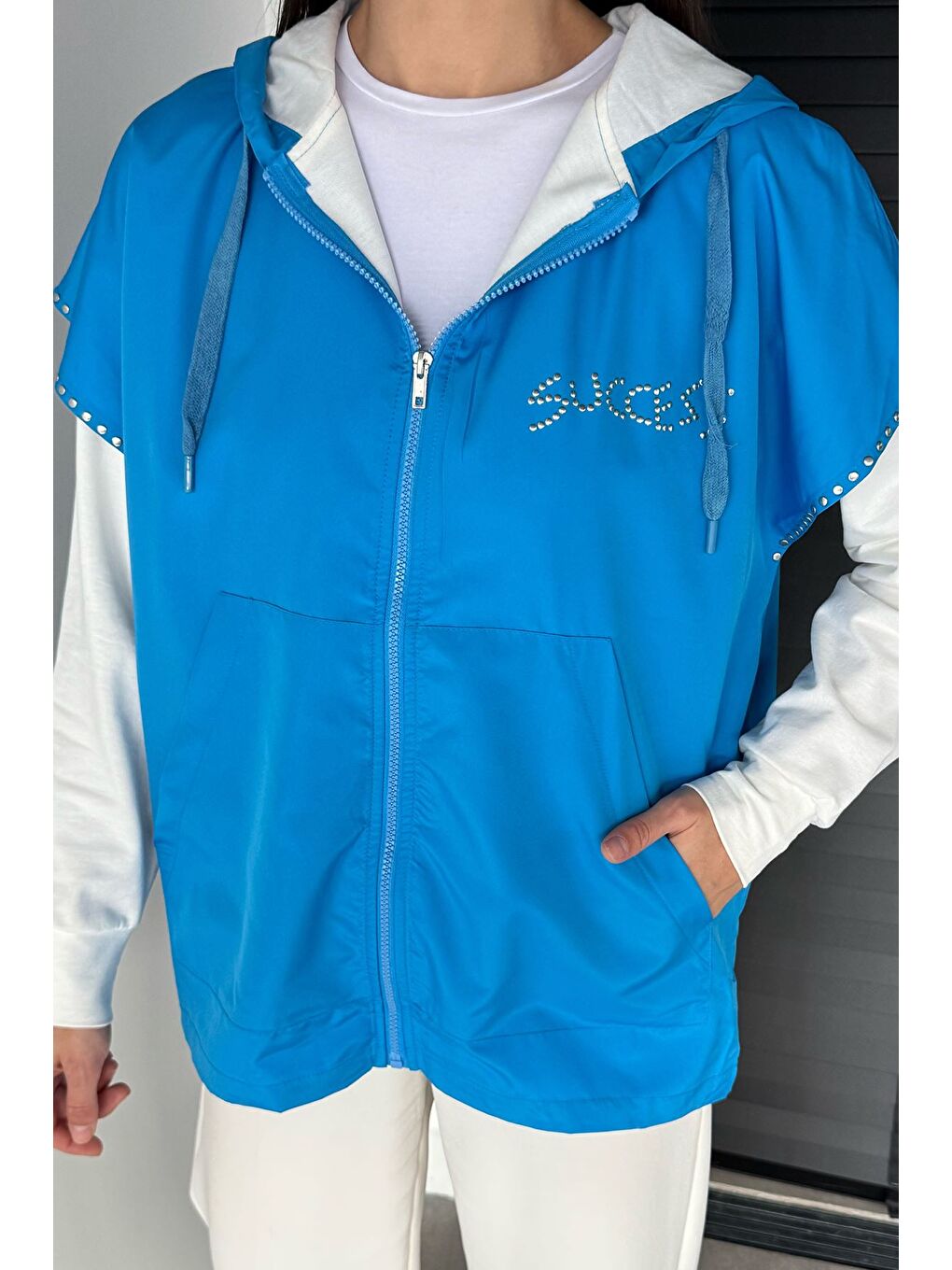 Mavi Kadın Kapüşonlu Taş İşlemeli Fermuarlı Garnili Sweatshirt-1