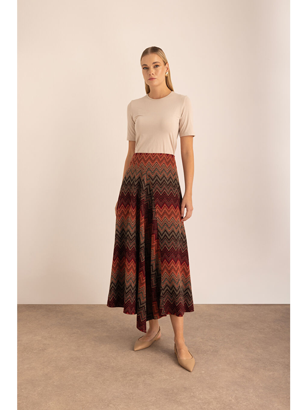 Kahverengi Desenli Simli Verev Kuplu Örme Etek-1