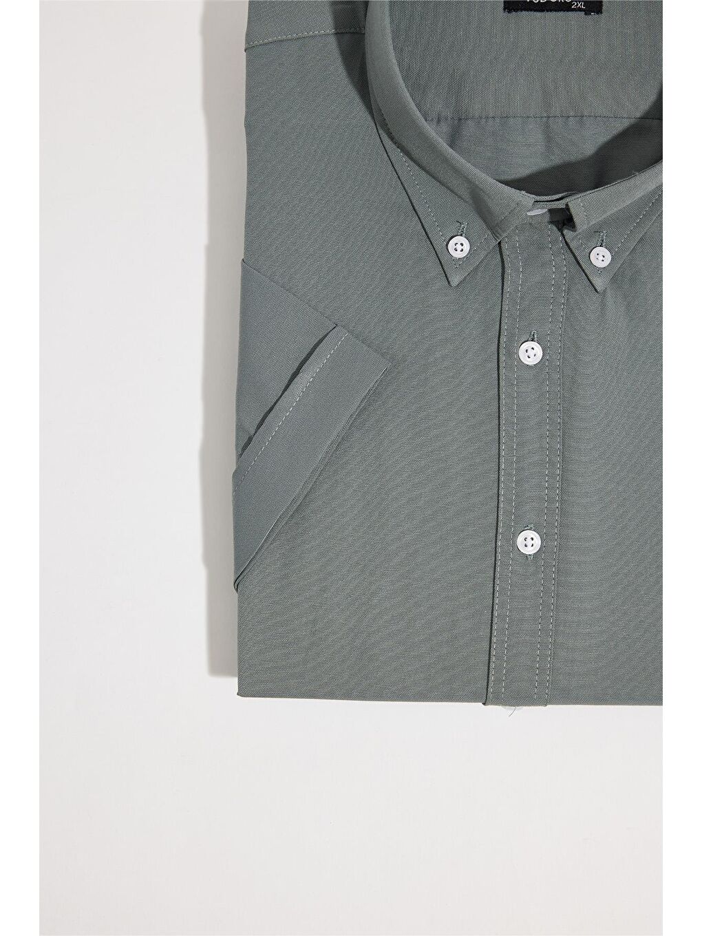 Erkek Büyük Beden Kısa Kol  Yaka Düğmeli Pamuklu Cepli Düz Gri Gömlek-3