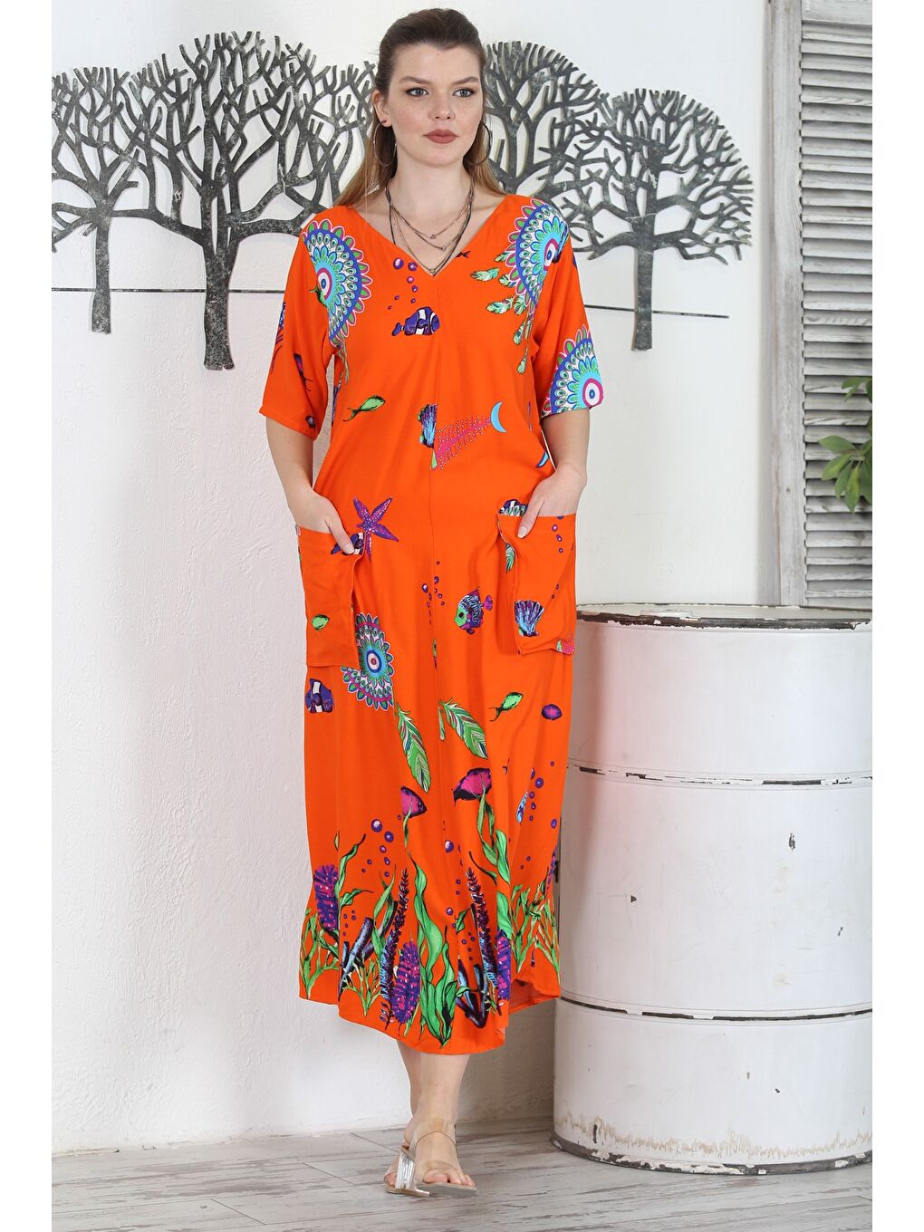 Turuncu V Yaka Kısa Kol Çift Cepli Allover Baskılı Casual Dokuma Elbise-2