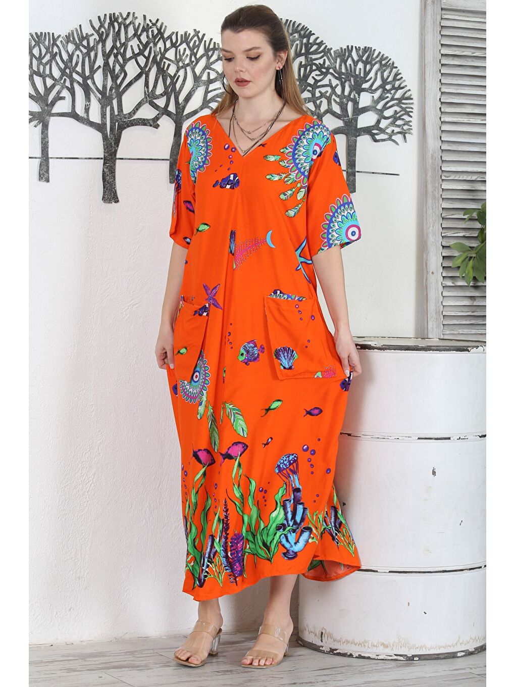 Turuncu V Yaka Kısa Kol Çift Cepli Allover Baskılı Casual Dokuma Elbise-3