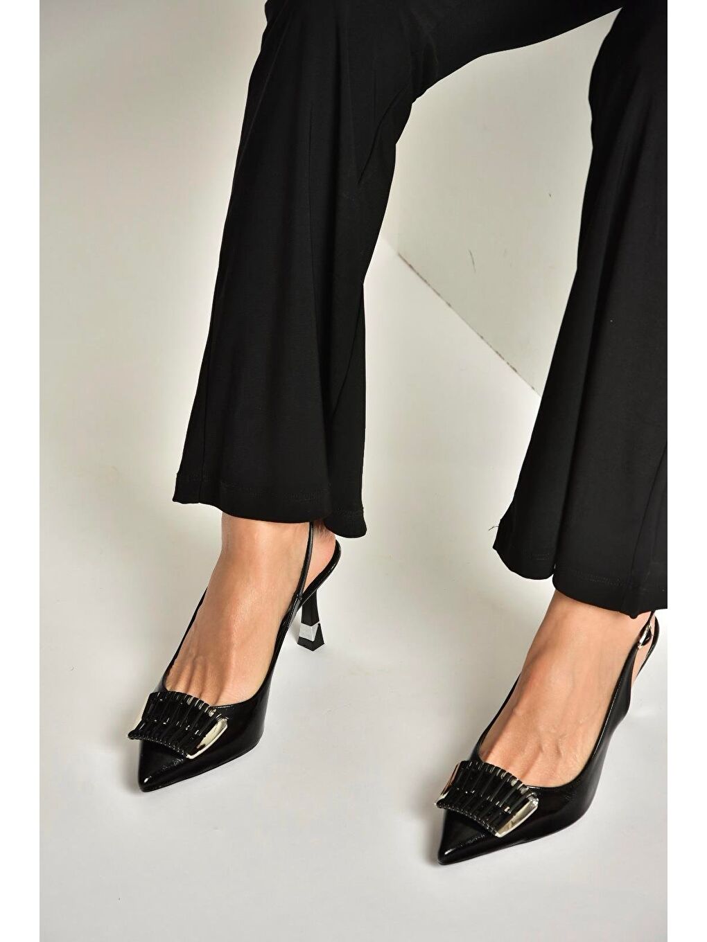 Siyah Kadın Topuklu Ayakkabı Y308203160-2