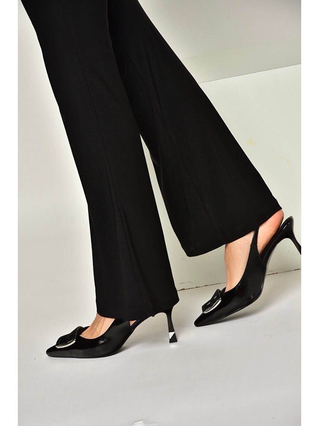 Siyah Kadın Topuklu Ayakkabı Y308203160-3