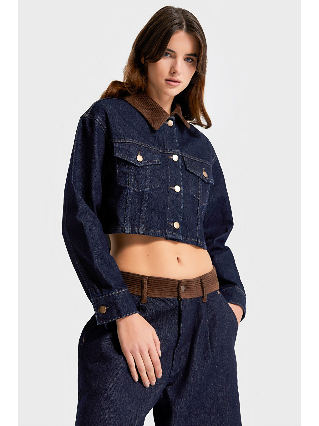 Kadın İndigo Renk 7w5-50 Crop Fit Yaka Detaylı Tasarım Denim Ceket-3