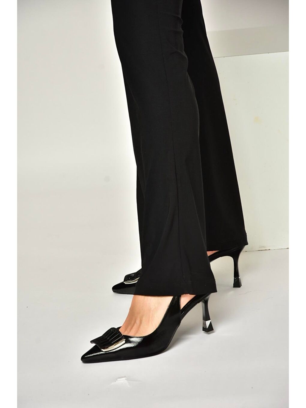 Siyah Kadın Topuklu Ayakkabı Y308203160-4