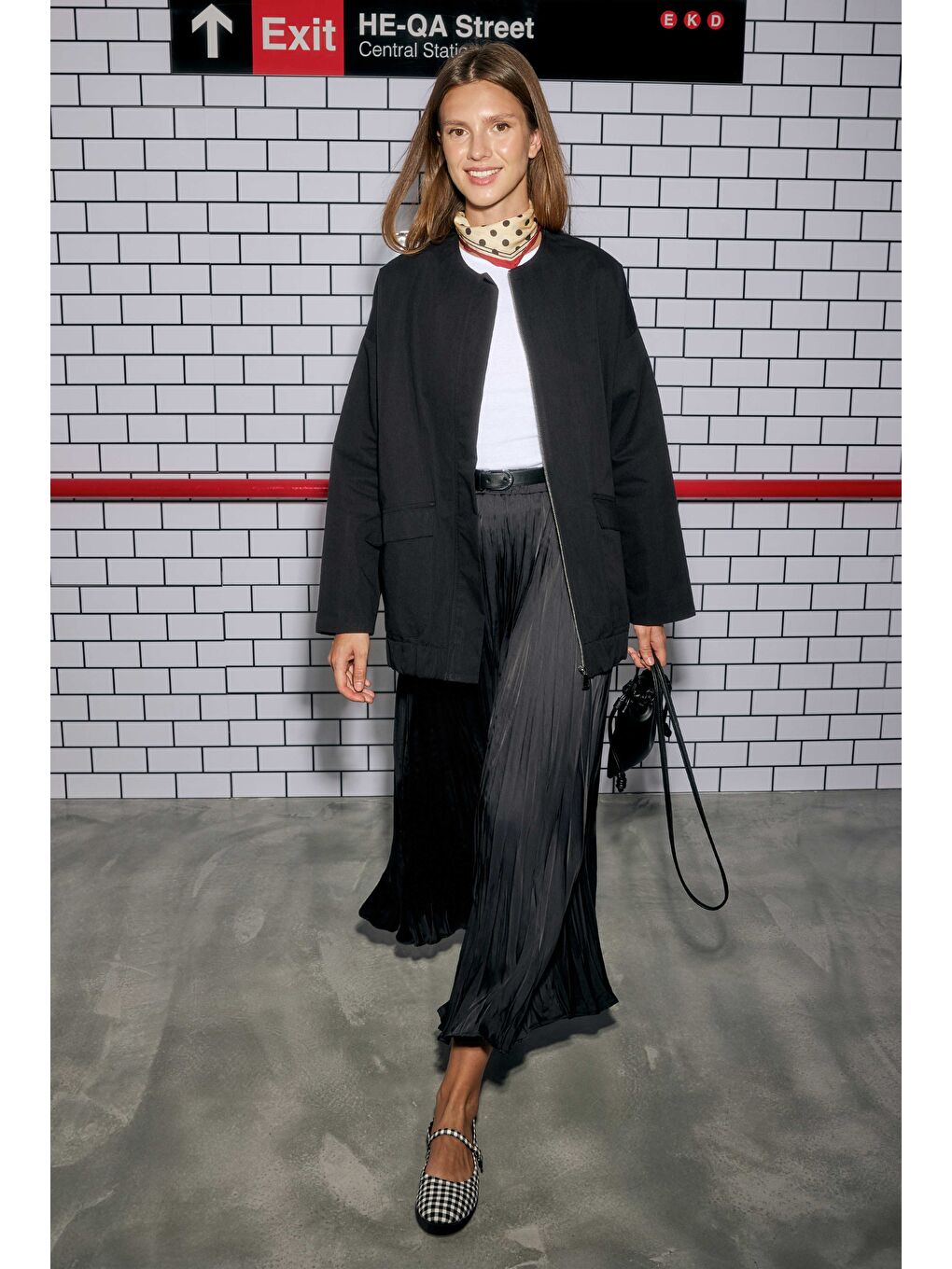 Piliseli Kraş Etek Siyah