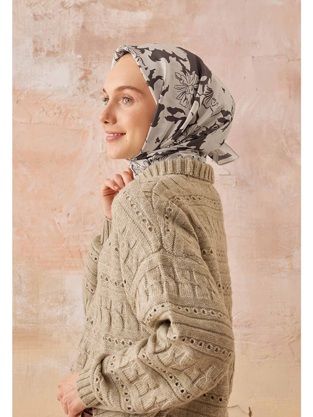 Kahverengi Peony Desen Pamuk İpek Eşarp Acı Kahve-2