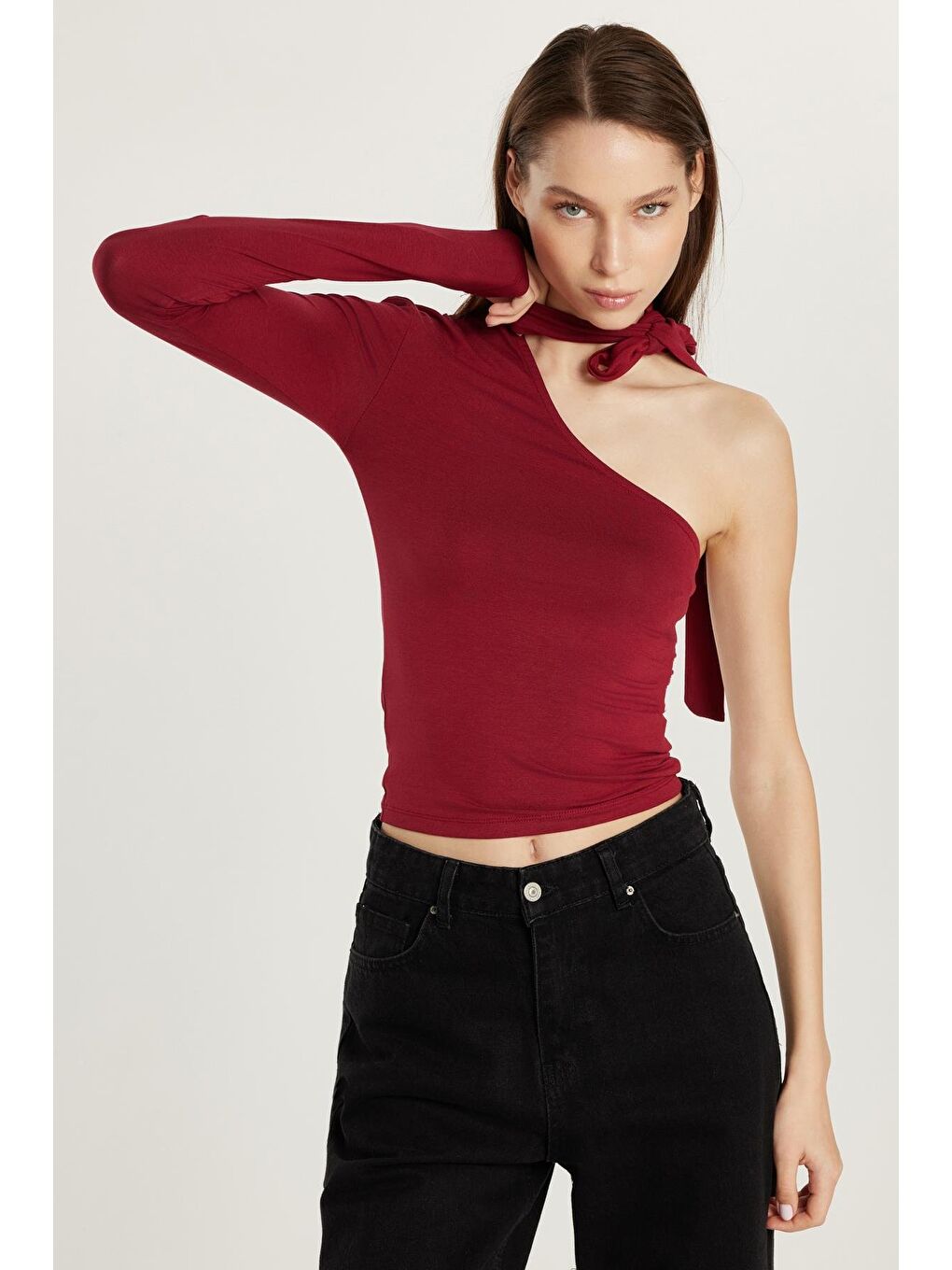 Kadın Standart Fit Fitilli Tek Kol Asimetrik Yaka Bordo Bluz-3