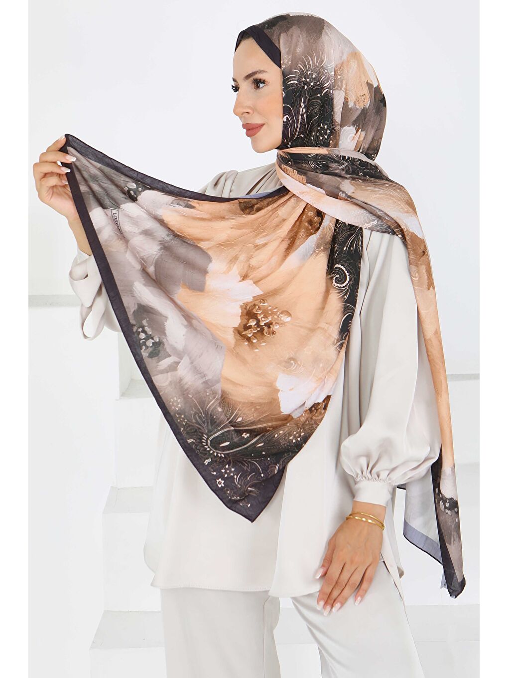Bej Kıraş Büyük Çiçek Desenli Şal Vizon - 27621