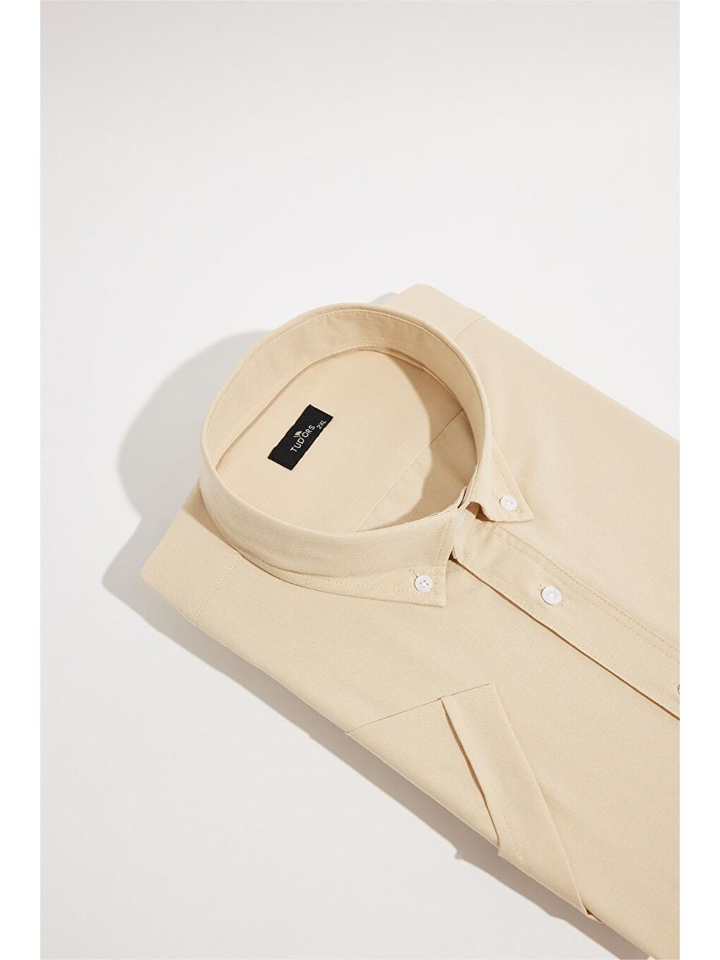 Erkek Büyük Beden Kısa Kol  Yaka Düğmeli Pamuklu Cepli Düz Bej Gömlek-1