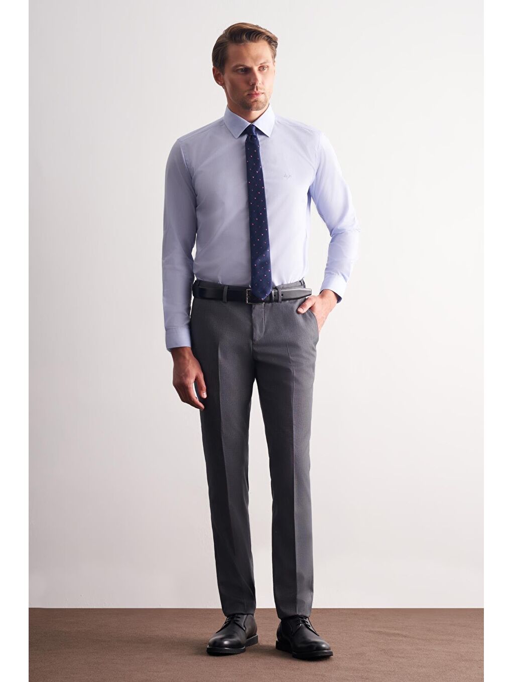 Mavi Klasik Yaka Uzun Kol Cepsiz Slim Fit Basic Pamuklu Gömlek 1004255008-1