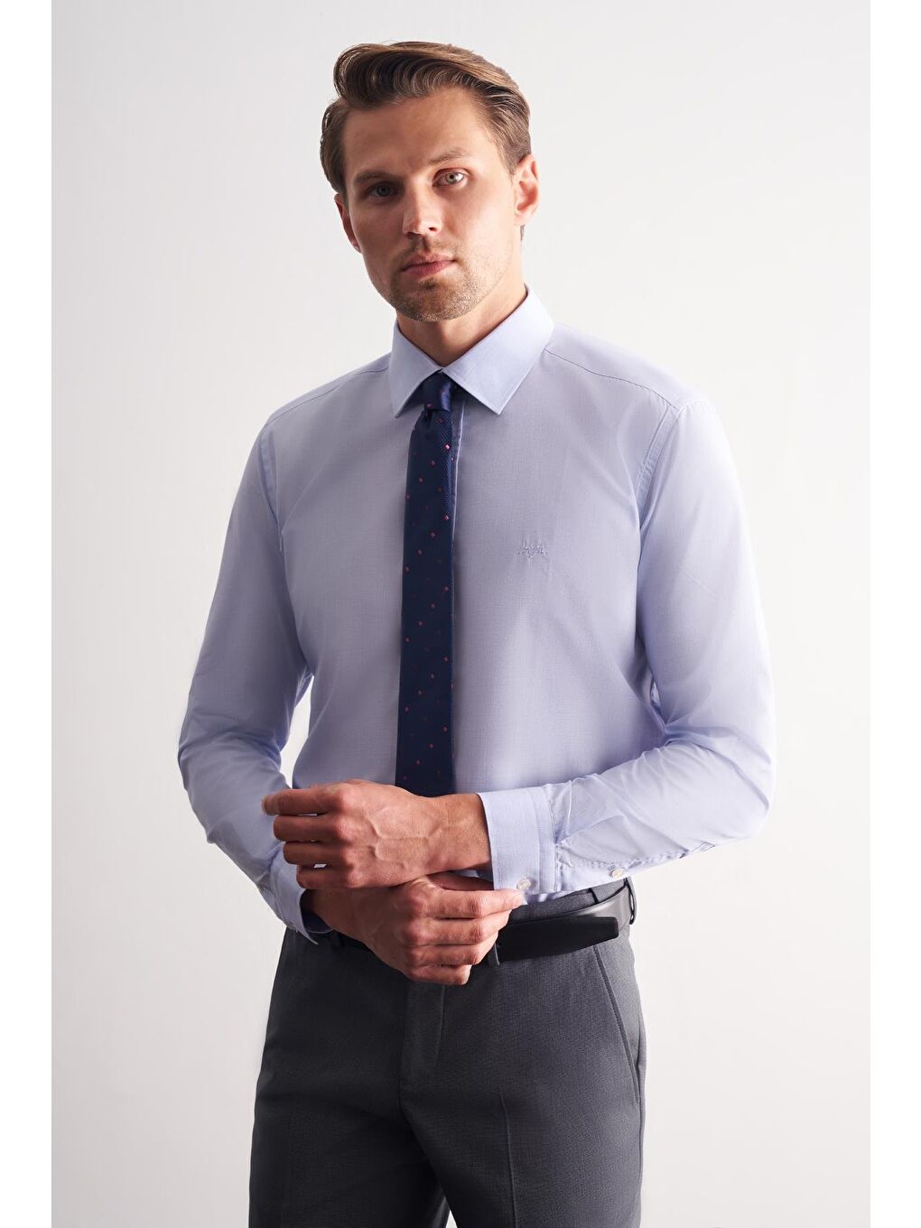 Mavi Klasik Yaka Uzun Kol Cepsiz Slim Fit Basic Pamuklu Gömlek 1004255008-2