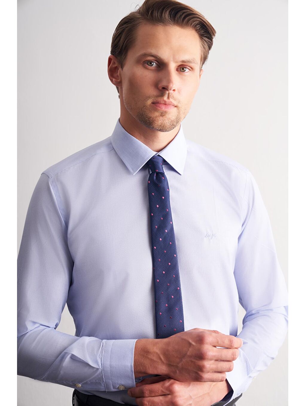 Mavi Klasik Yaka Uzun Kol Cepsiz Slim Fit Basic Pamuklu Gömlek 1004255008-3