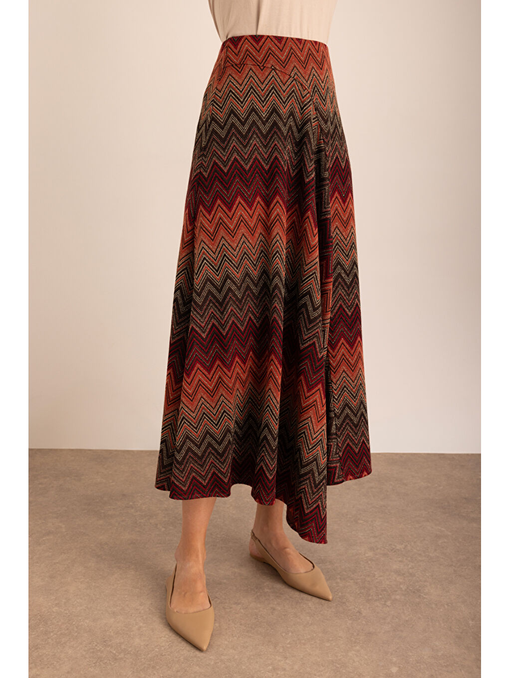 Kahverengi Desenli Simli Verev Kuplu Örme Etek-4