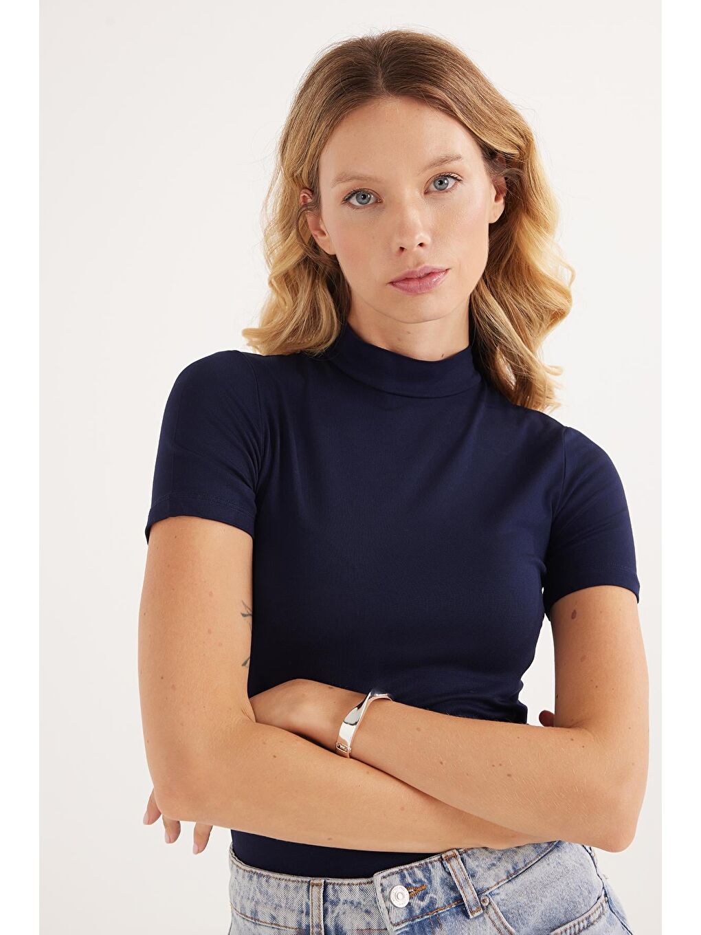 Kadın Standart Fit Kısa Kollu Yarım Balıkçı Yaka Lacivert Bluz