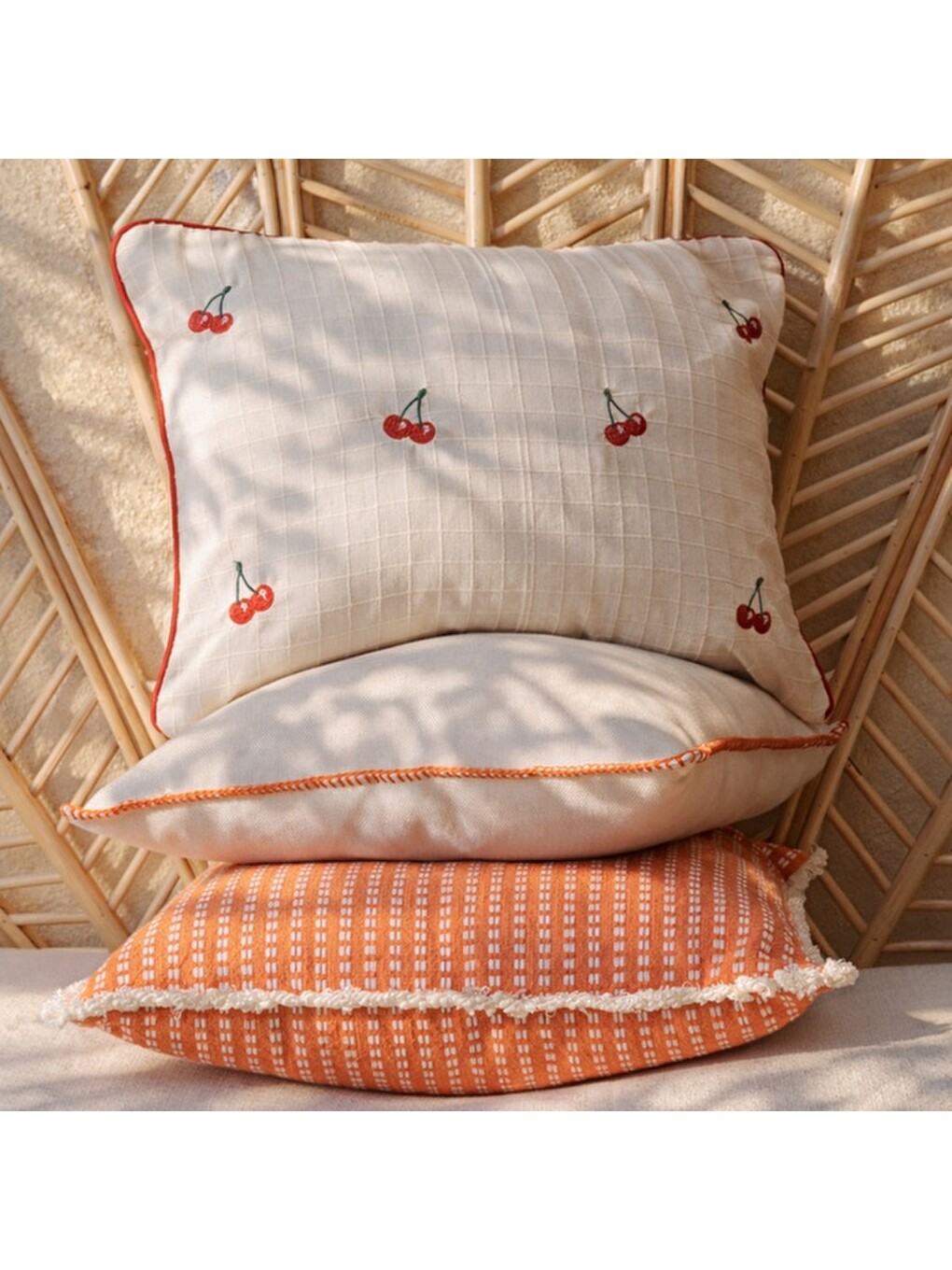 Soft Cherry Kırlent - Ekru - 30x50 cm-1