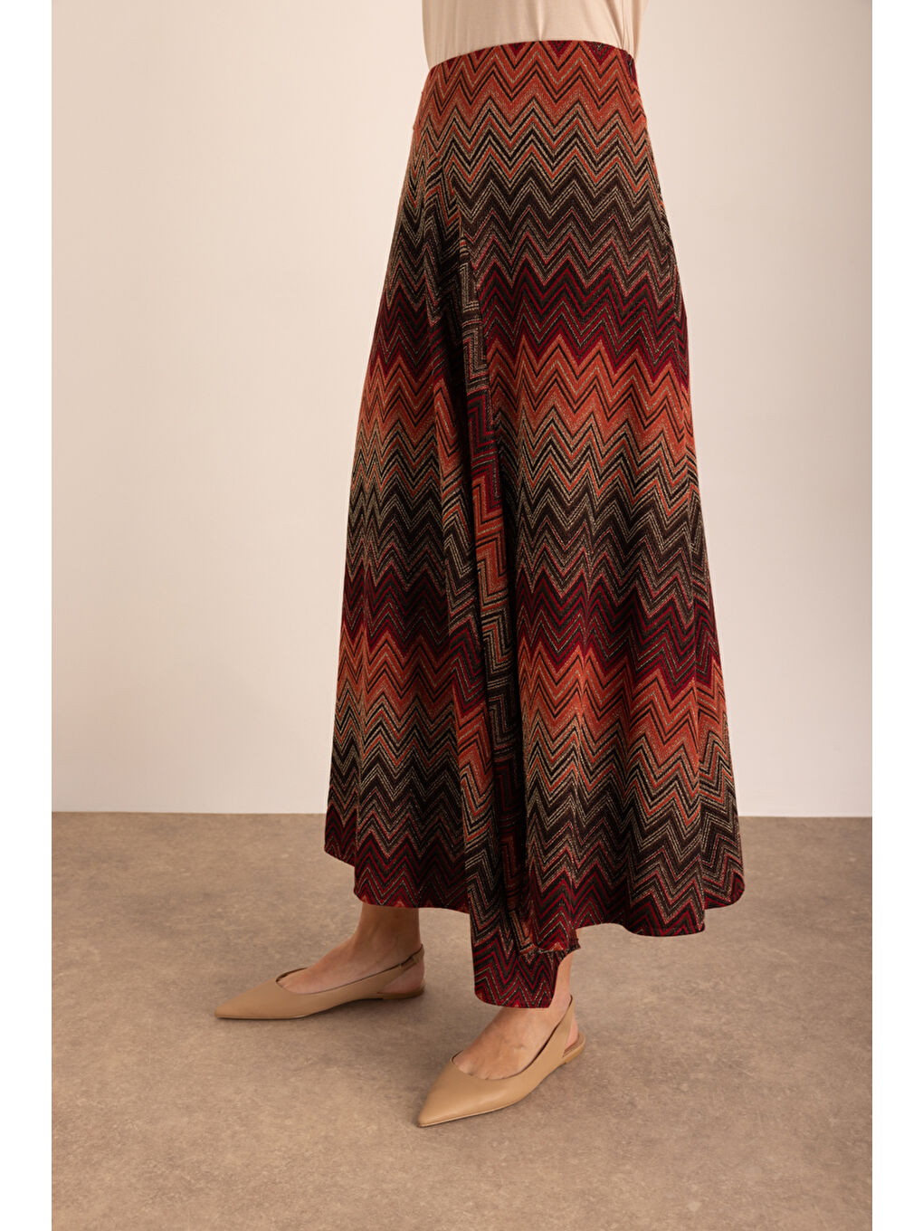 Kahverengi Desenli Simli Verev Kuplu Örme Etek-5