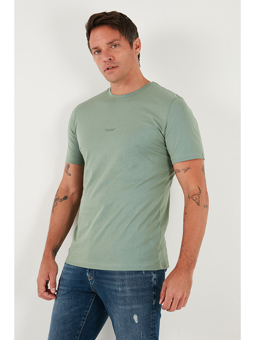 Yeşil Yazı Detaylı Pamuklu Regular Fit Bisiklet Yaka %100 Pamuk Tişört 59020203-3