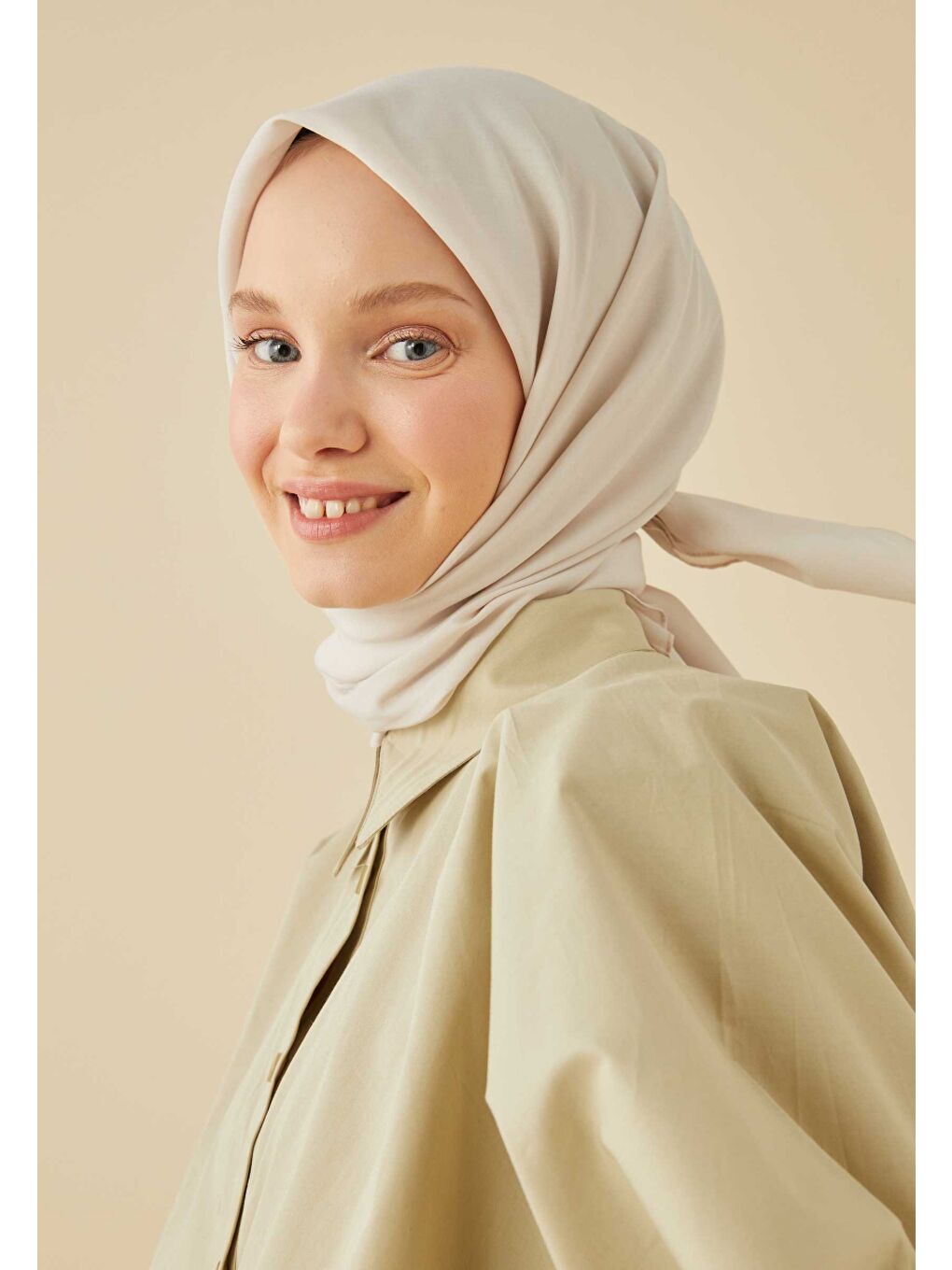 Bej Pamuk İpek Eşarp Taş