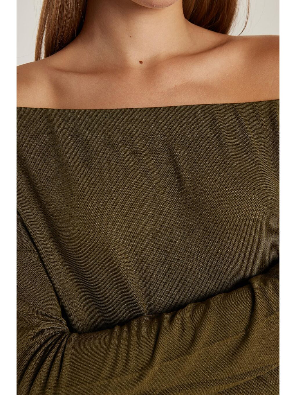 Kadın Slim Fit Dar Kesim Kayık Yaka Viskon Yeşil Bluz-2