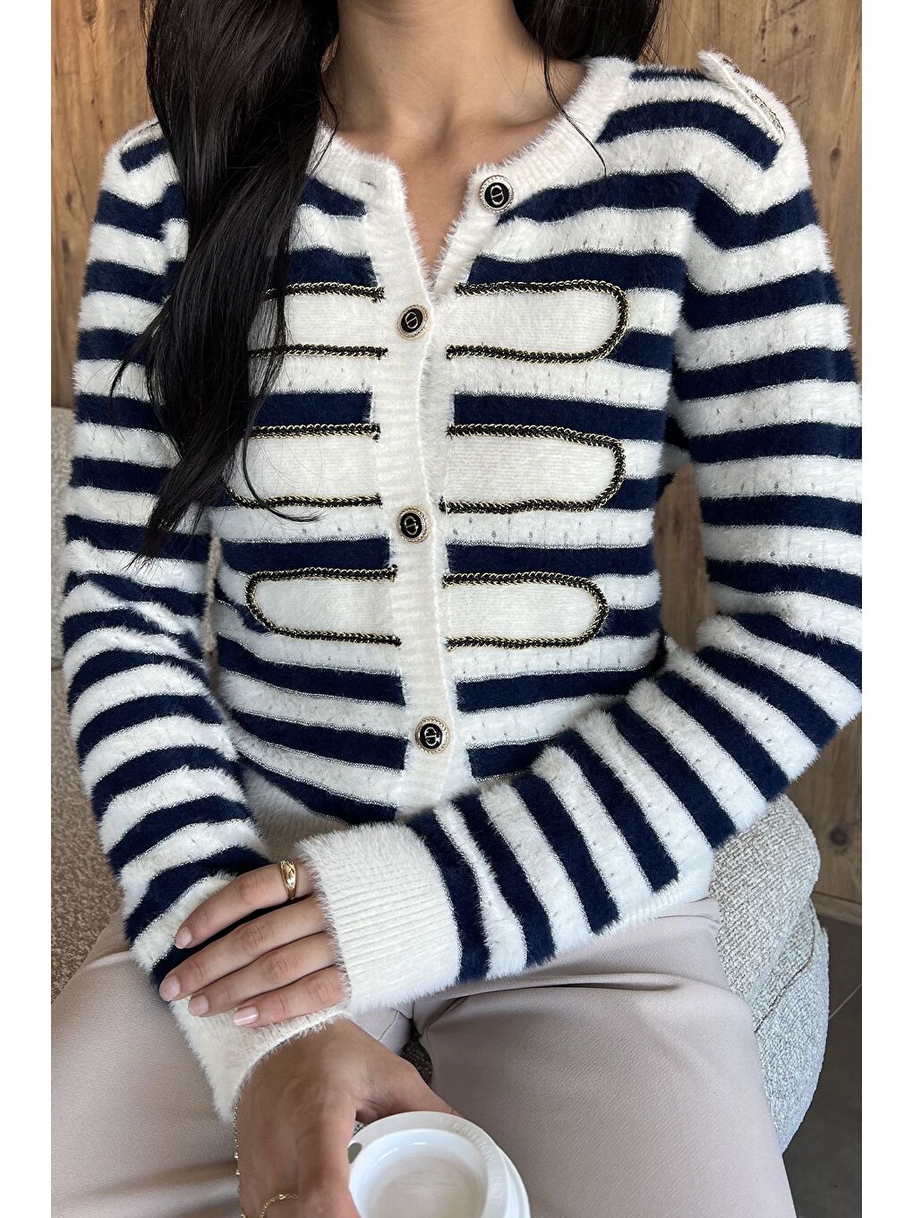 Lacivert Çizgili Yumoş Triko Hırka