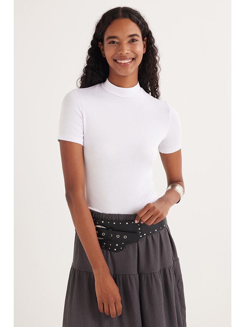 Kadın Standart Fit Kısa Kollu Yarım Balıkçı Yaka Beyaz Bluz-1