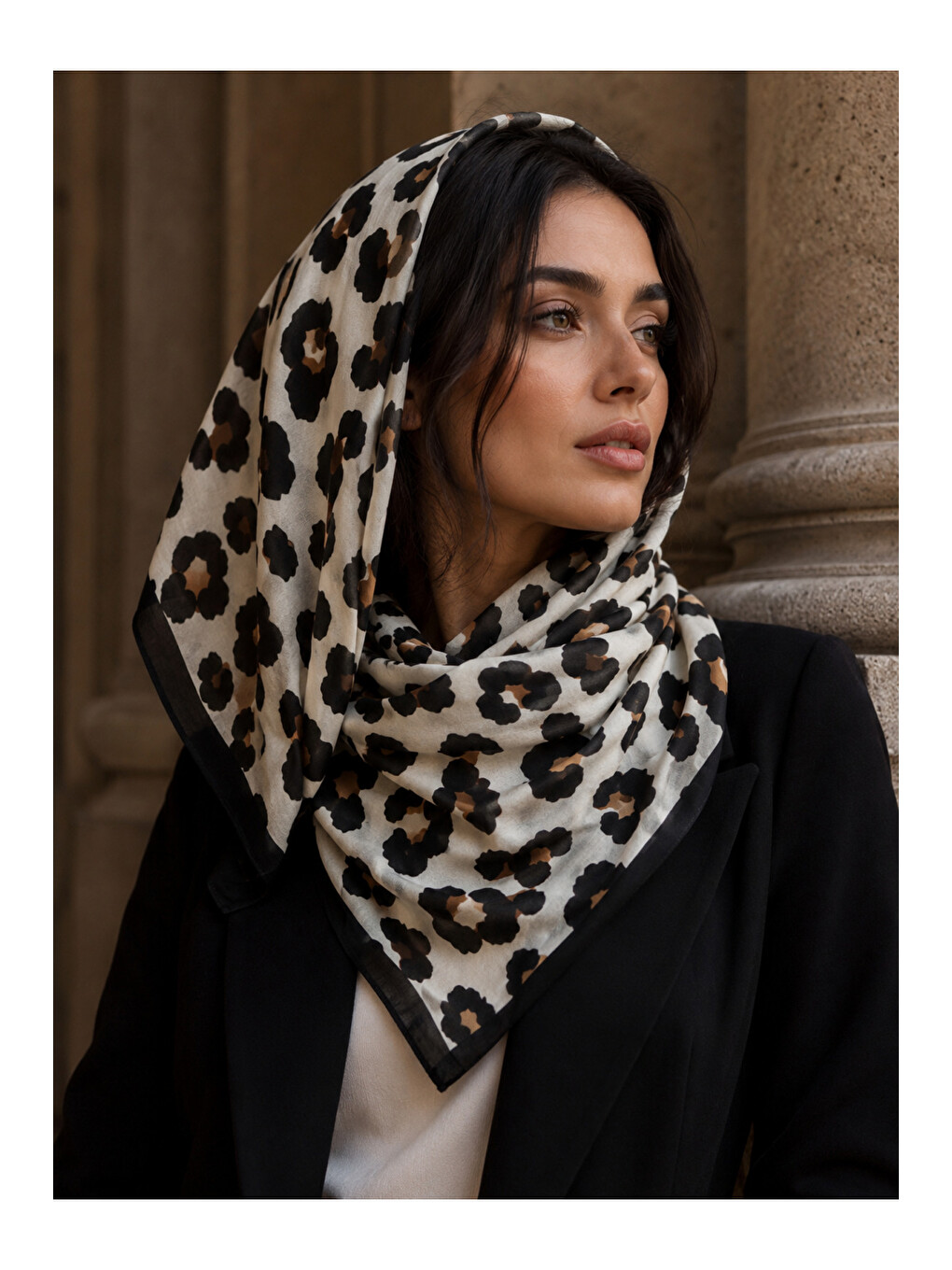 Lila Kadın Ekru Leopar Desenli Pamuk 70x70 Ithal Fular Flr6018