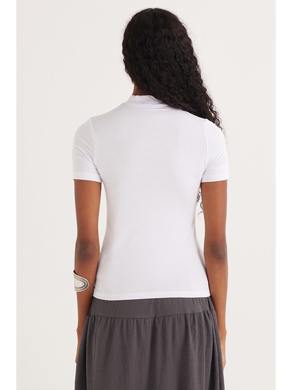 Kadın Standart Fit Kısa Kollu Yarım Balıkçı Yaka Beyaz Bluz-6