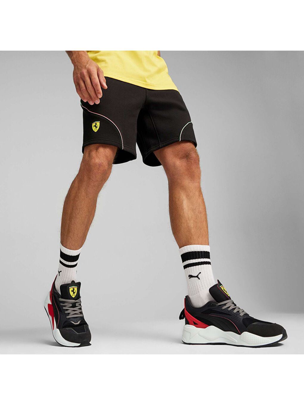 Siyah Scuderia Ferrari Erkek Motorsport Yarış Şortu-6