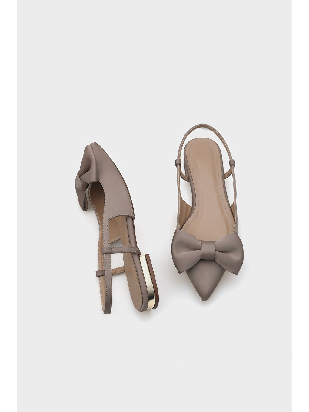 Bej Ania Sivri Burunlu Saten Arkası Açık Kadın Babet-4