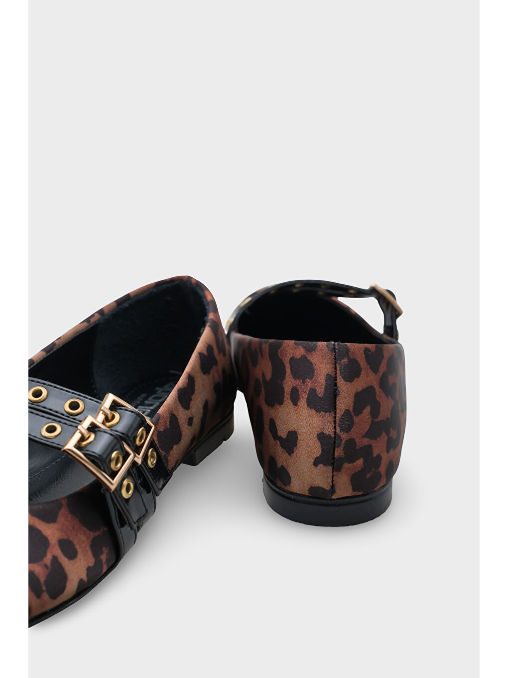 Ekru Erinn Metal Küt Burunlu Taşlı Babet-4